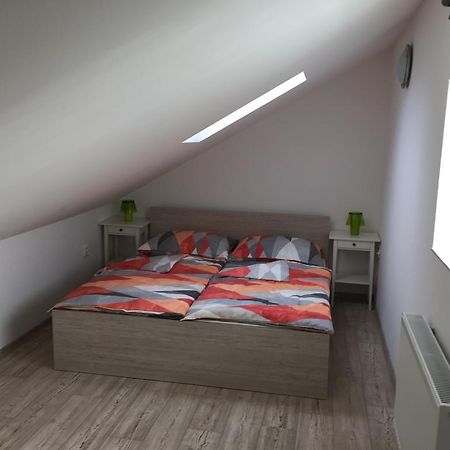 Apartment Lidicka Slavkov, 4 Person Slavkov u Brna Exteriör bild